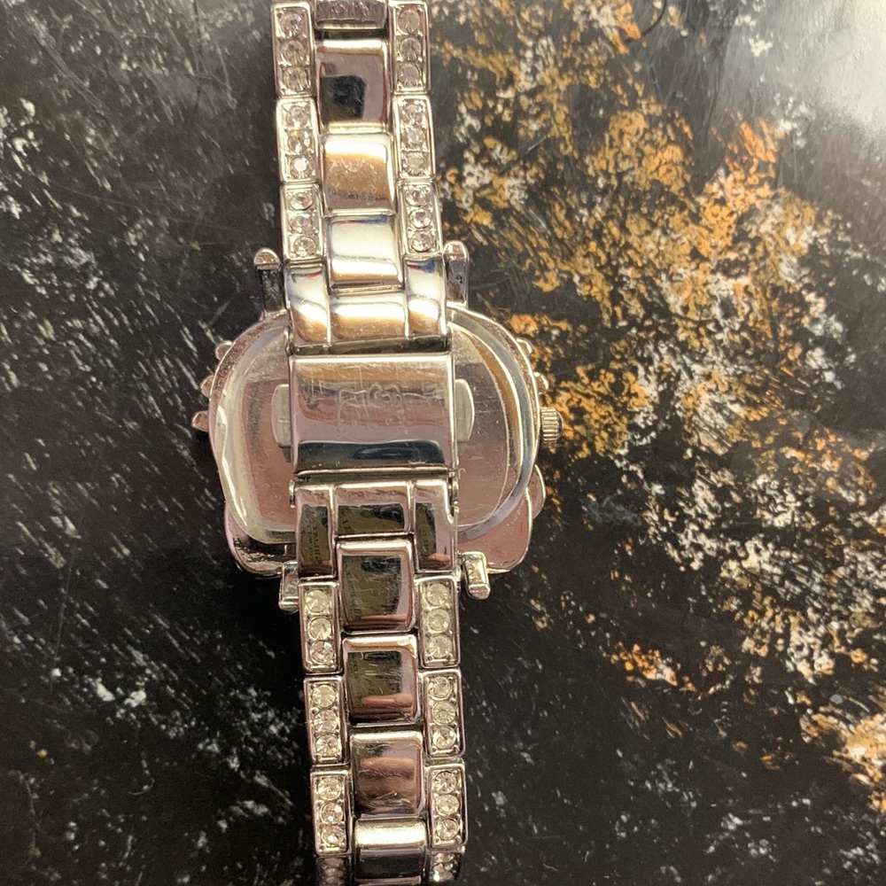Sanrio Pink and Silver Hello Kitty Watch - Picture 4 of 6